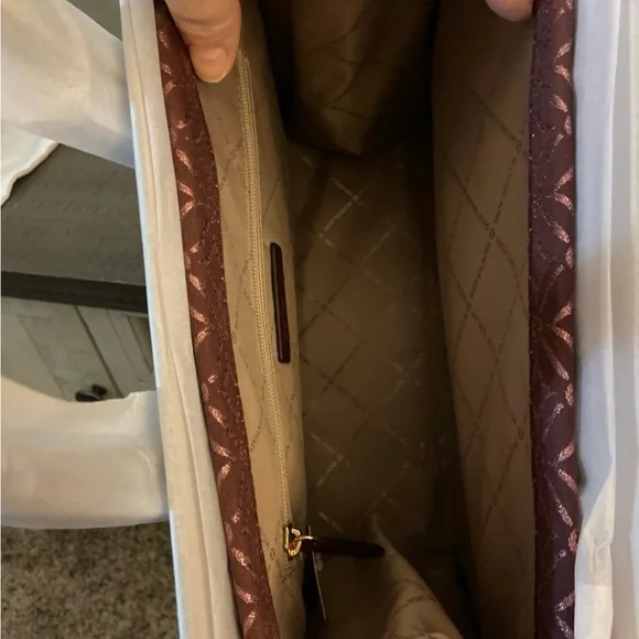 🔥NWT Michael Kors Mirella Medium Metallic Logo Jacquard Tote Bag🔥 - Picture 7 of 8